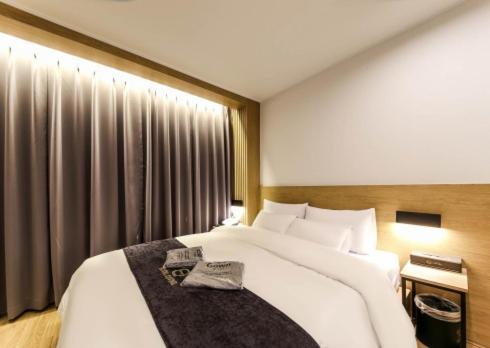 Gwangju Metropolitan City Gwangju Divine Hotel חדר תמונה