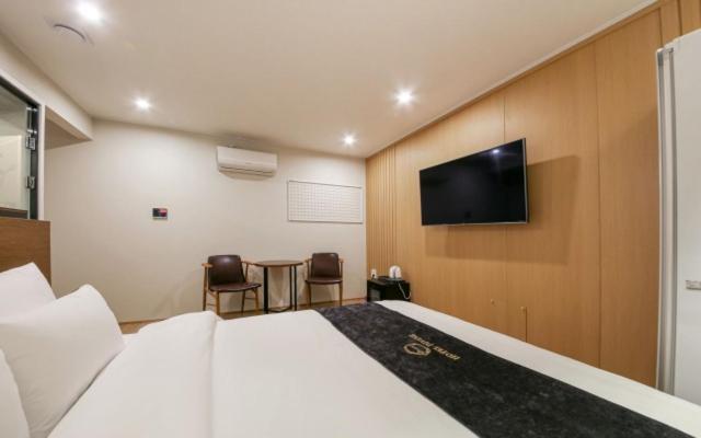 Gwangju Metropolitan City Gwangju Divine Hotel חדר תמונה