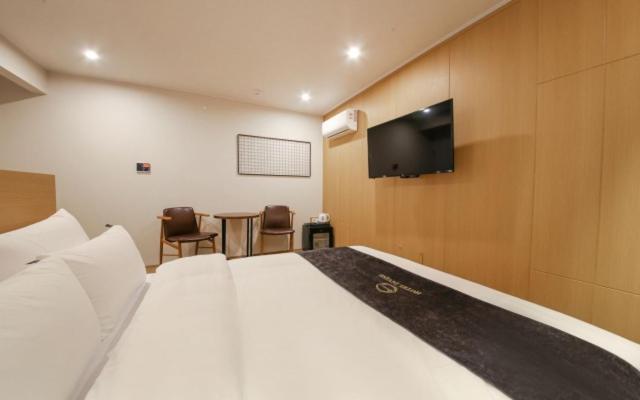 Gwangju Metropolitan City Gwangju Divine Hotel חדר תמונה
