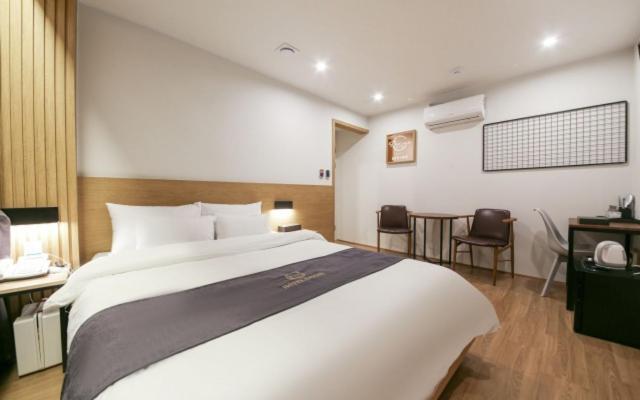 Gwangju Metropolitan City Gwangju Divine Hotel חדר תמונה